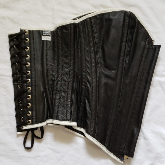 Northbound Leather Sweetheart Corset w White Trim - Picture 5 of 7